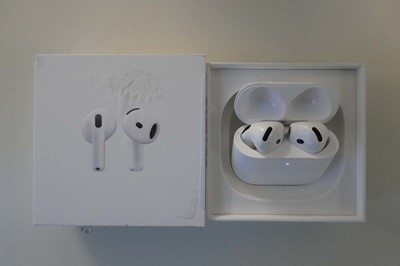 Lot Apple AirPods 4, boxed with charging case