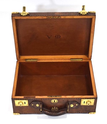 Lot 20 - A leather on oak dispatch case with brass...