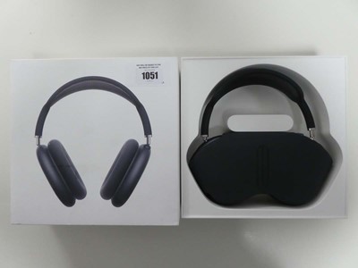 Lot Apple AirPods Max with Smart Case, Midnight,...