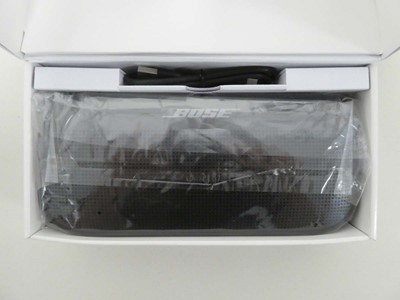 Lot BOSE Soundlink Flex SE portable bluetooth...