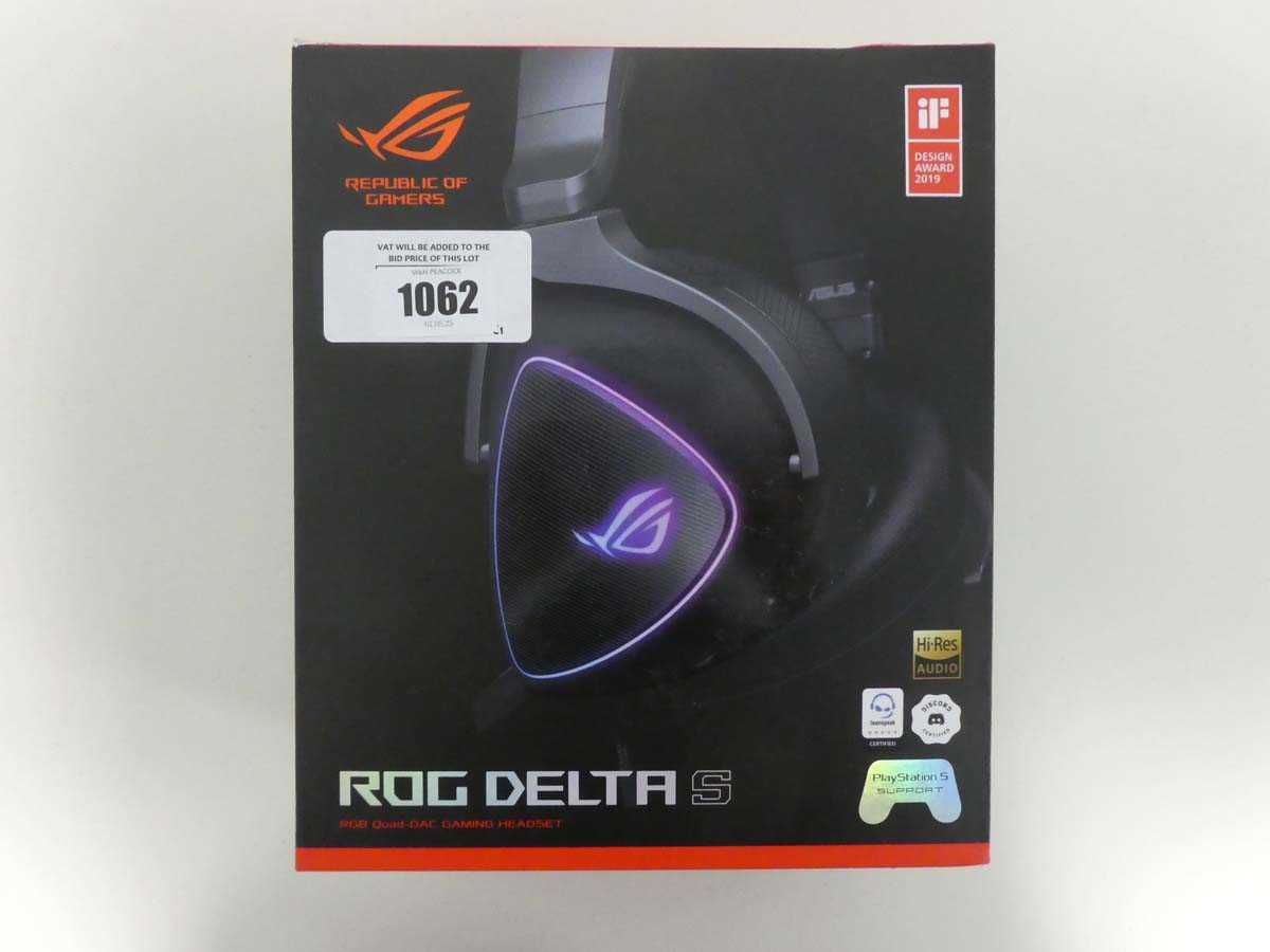 Lot Republic of Gamers ROG DELTA S gaming headset,...