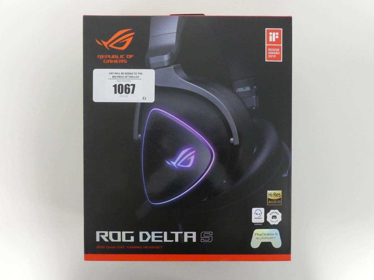 Lot Republic of Gamers ROG DELTA S gaming headset,...