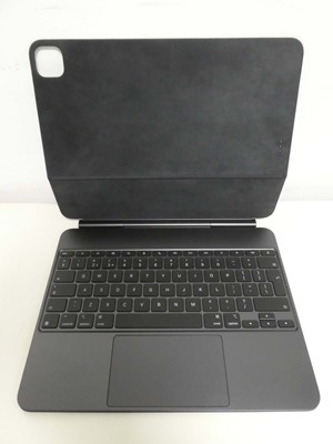 Lot Apple iPad Magic Keyboard - Black, British,...