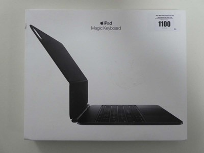 Lot Apple iPad Magic Keyboard - Black, British,...