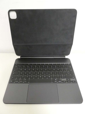 Lot Apple iPad Magic Keyboard - Black, British,...