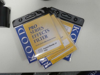 Lot Olympus E-520 digital camera body and...