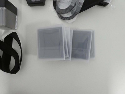 Lot Olympus E-520 digital camera body and...