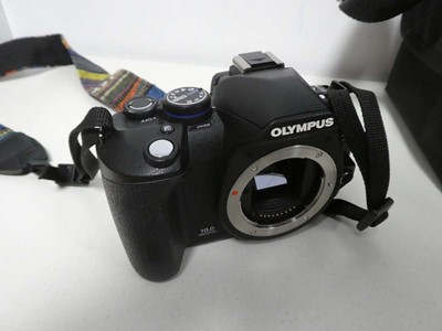 Lot Olympus E-520 digital camera body and...
