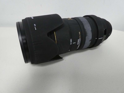 Lot Olympus E-520 digital camera body and...