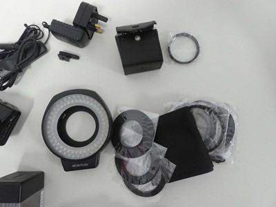 Lot Olympus E-520 digital camera body and...