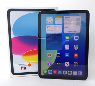 Lot Apple iPad (10th Generation) Wi-Fi, 256GB,...
