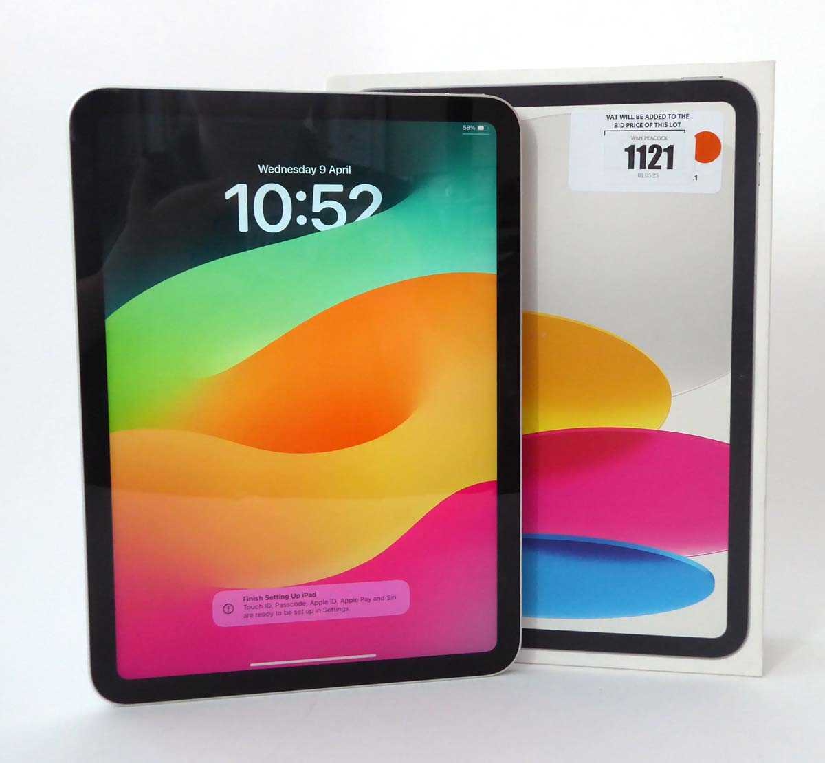 Lot 1121 - Apple iPad (10th Generation) Wi-Fi, 64GB,...