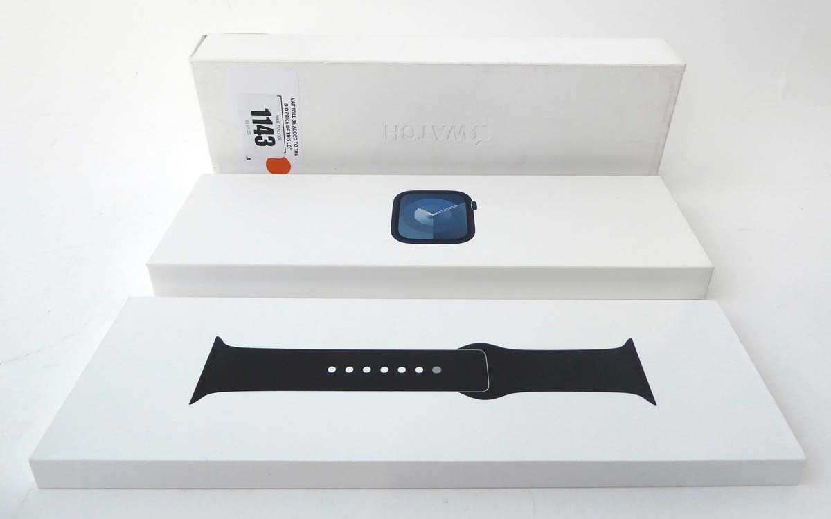 Lot Apple Watch Series 9, 45mm, Midnight Aluminium,...