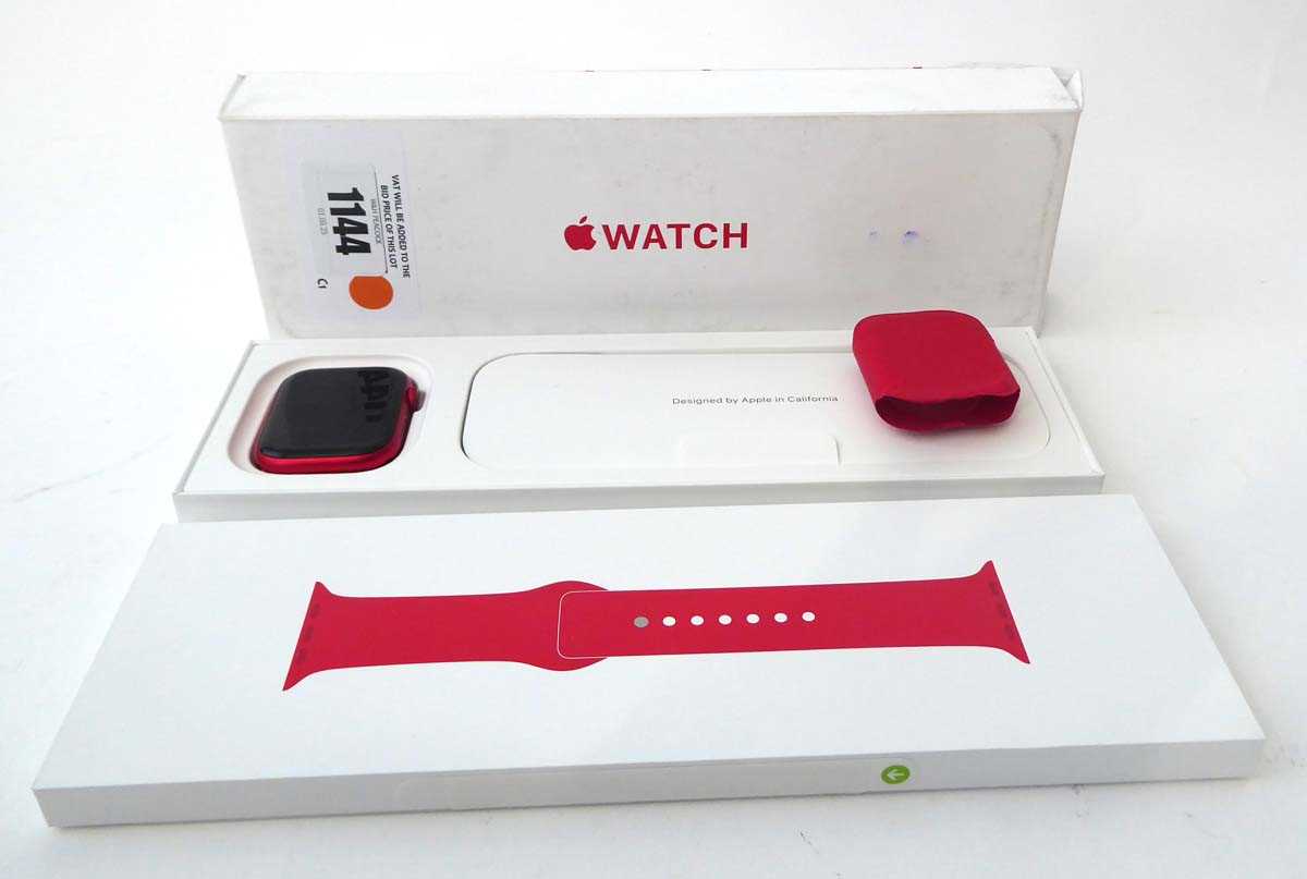 Lot Apple Watch Series 9, 45mm, Red Aluminium, Red...