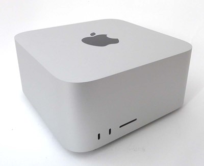Lot Apple Mac Studio with Apple M2 Max chip, 32GB...