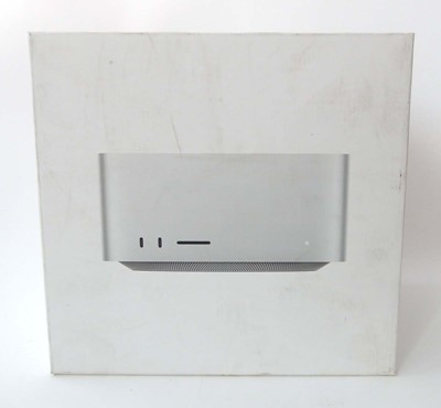 Lot Apple Mac Studio with Apple M2 Max chip, 32GB...