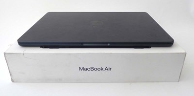 Lot Apple MacBook Air 13-inch with Apple M3 chip,...