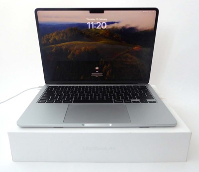 Lot Apple MacBook Air 13-inch with Apple M2 chip,...