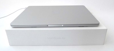Lot Apple MacBook Air 13-inch with Apple M2 chip,...
