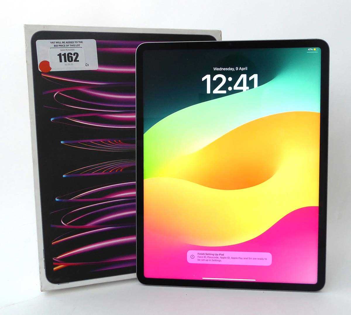 Lot Apple iPad Pro 12.9-inch (6th Generation)...