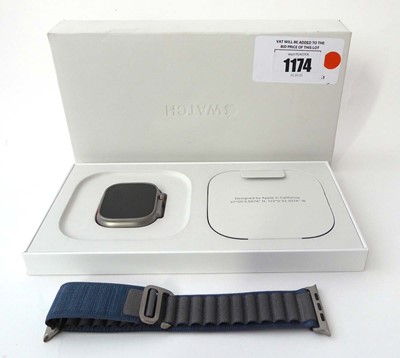 Lot Apple Watch Ultra 2, 49mm, Titanium, Blue...