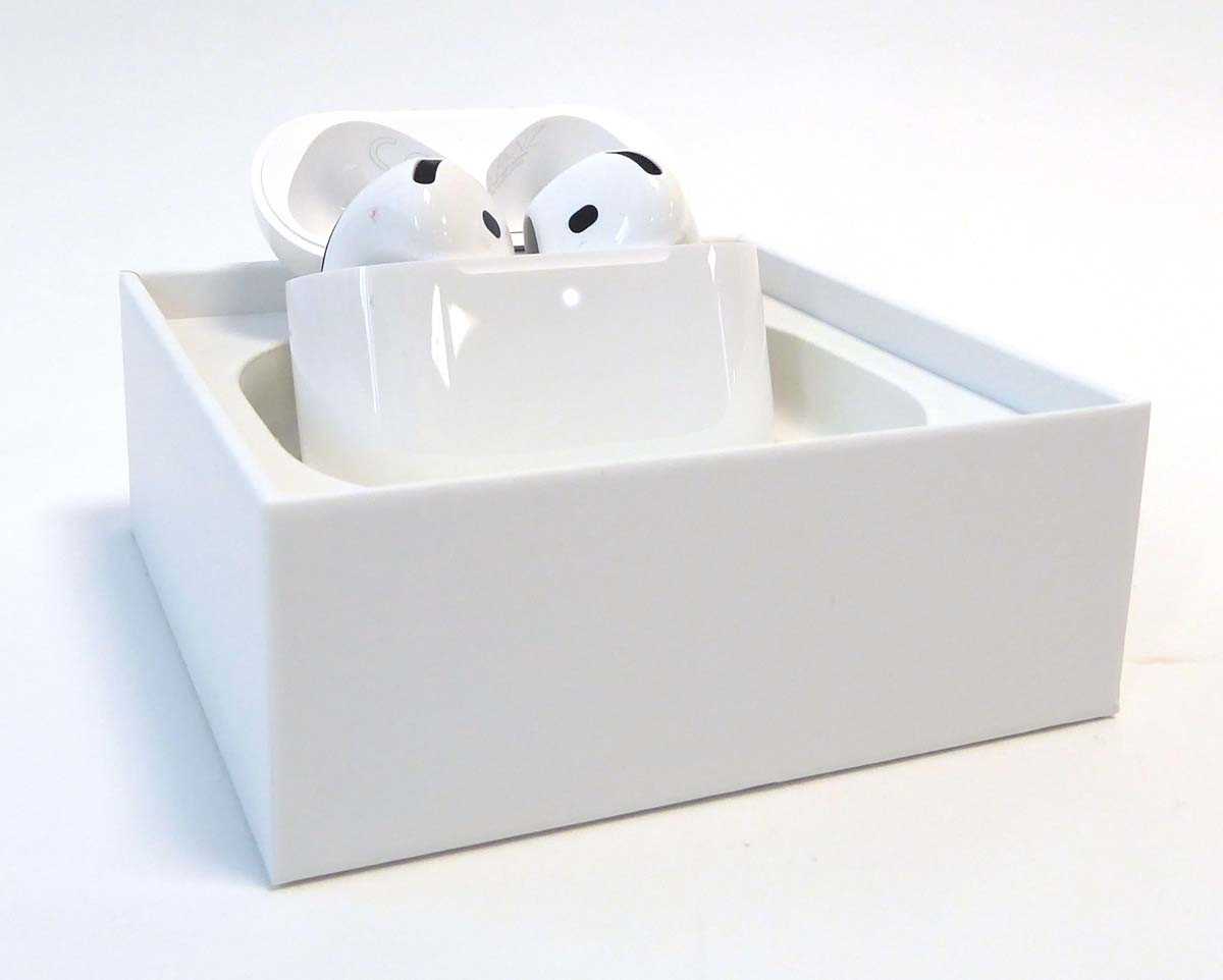 Lot Apple AirPods 4 (ANC), boxed