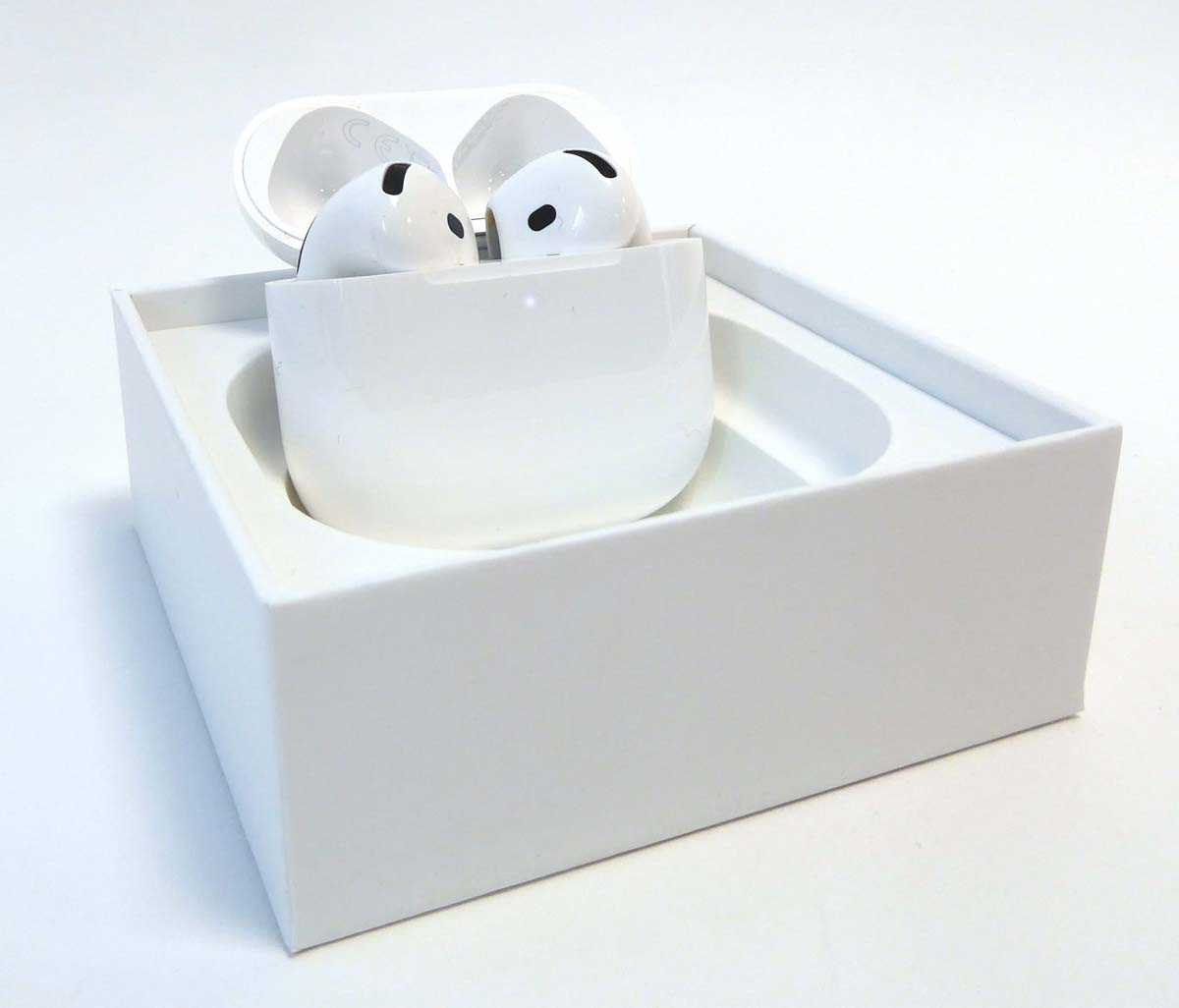 Lot Apple AirPods 4, boxed