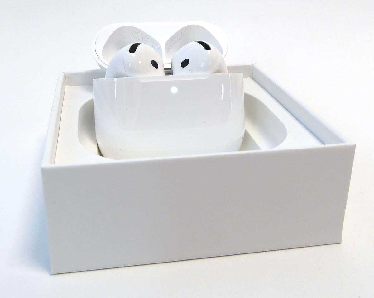Lot Apple AirPods 4, boxed