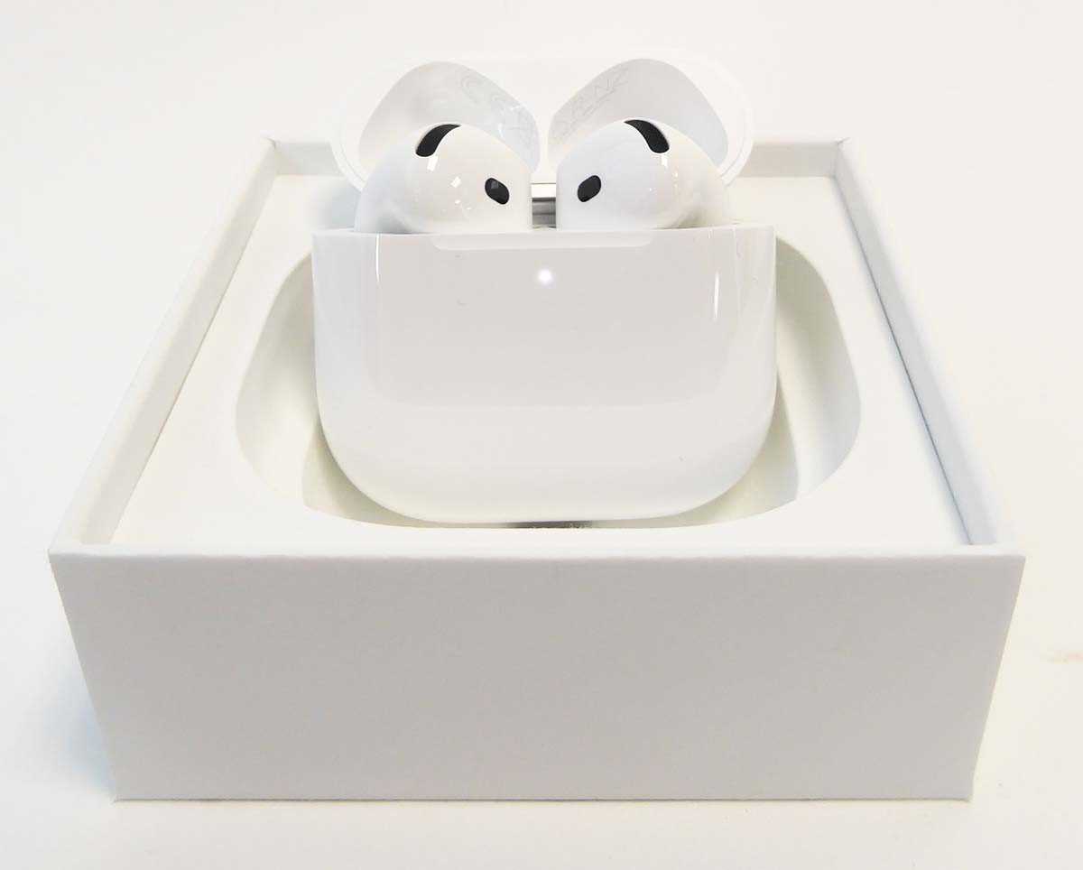 Lot Apple AirPods 4, boxed