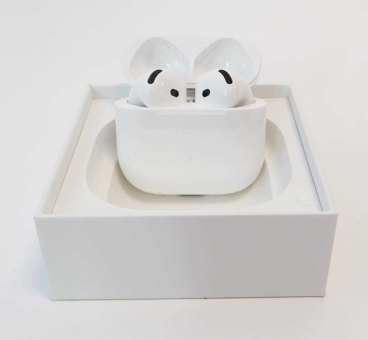 Lot Apple AirPods 4 (ANC), boxed
