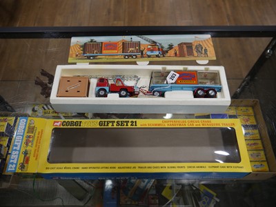 Lot 203 - A Corgi Gift Set No. 21 Chipperfields Circus...