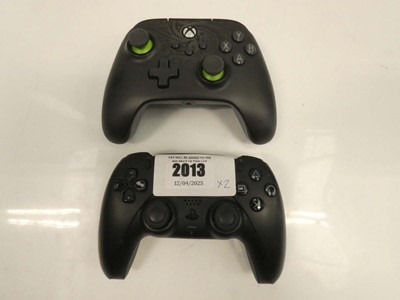 Lot 2013 - PS5 DualSense Black controller and Xbox PowerA...