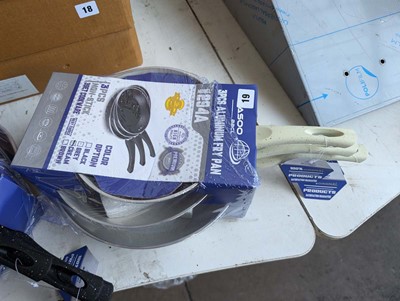 Lot 19 - Basoo 3 piece aluminium fry pan set with white...