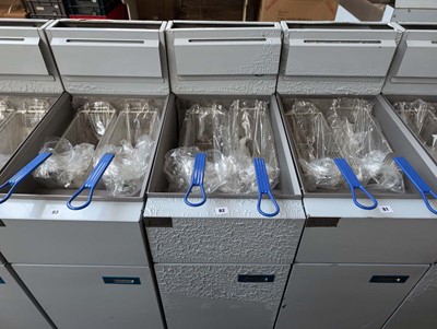 Lot 82 - 46cm gas single tank fryer with 2 baskets
