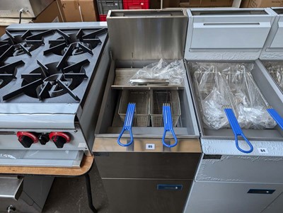 Lot 85 - 46cm gas single tank fryer with 2 baskets