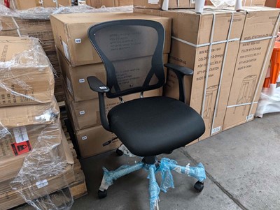 Lot 375 - Black cloth and mesh operators chair (boxed)
