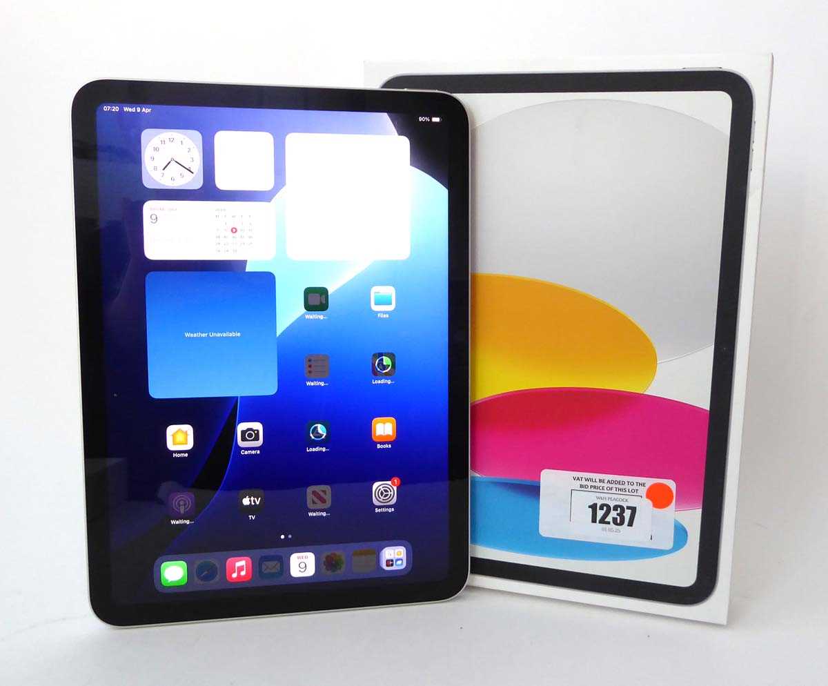 Lot Apple iPad (10th Generation) Wi-Fi, 64GB,...