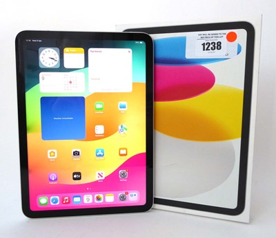 Lot Apple iPad (10th Generation) Wi-Fi, 64GB,...