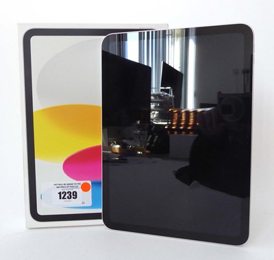 Lot Apple iPad (10th Generation) Wi-Fi, 64GB,...