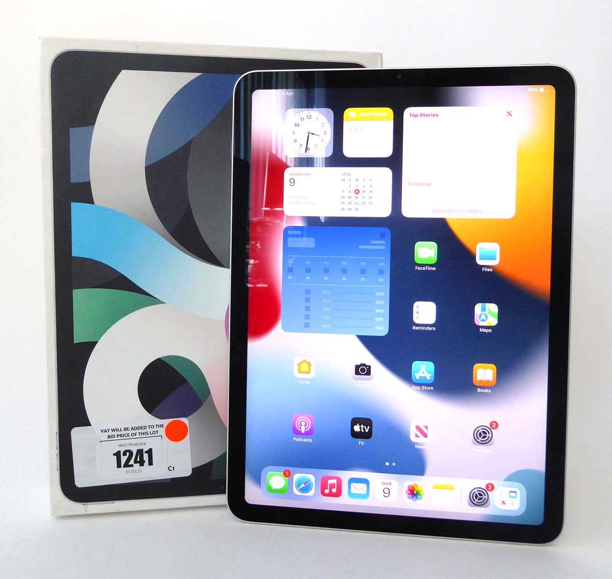 Lot Apple iPad Air (4th Generation) Wi-Fi, 256GB,...