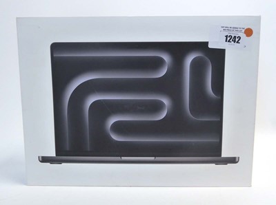Lot Apple MacBook Pro 14-inch with Apple M3 Pro...