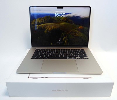 Lot Apple MacBook Air 15-inch with Apple M3 chip,...