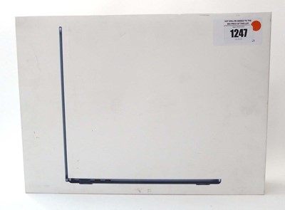 Lot Apple MacBook Air 13-inch with Apple M3 chip,...