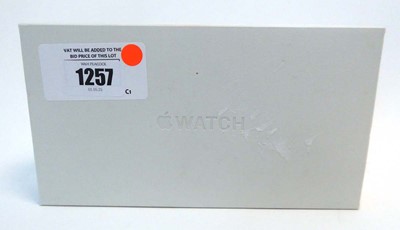 Lot Apple Watch Ultra 2, 49mm, Titanium, Blue...