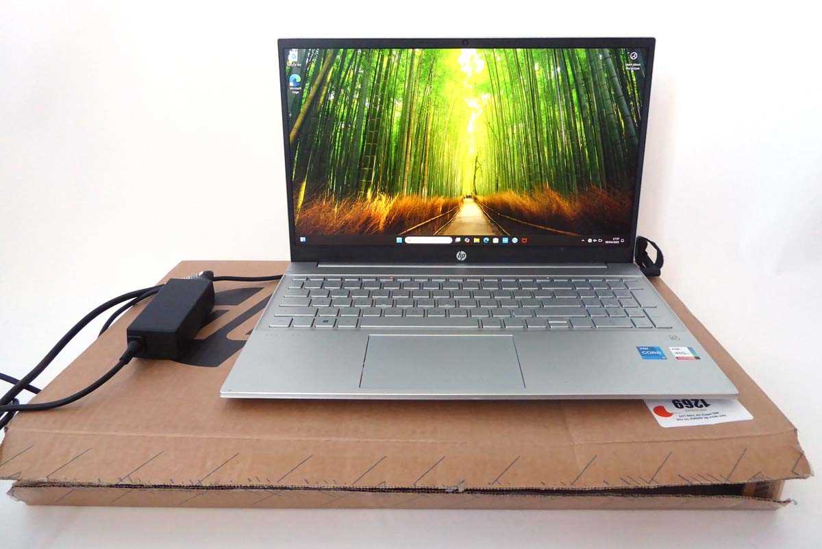 Lot HP Pavilion Laptop 15-eg2025na, Intel Core...
