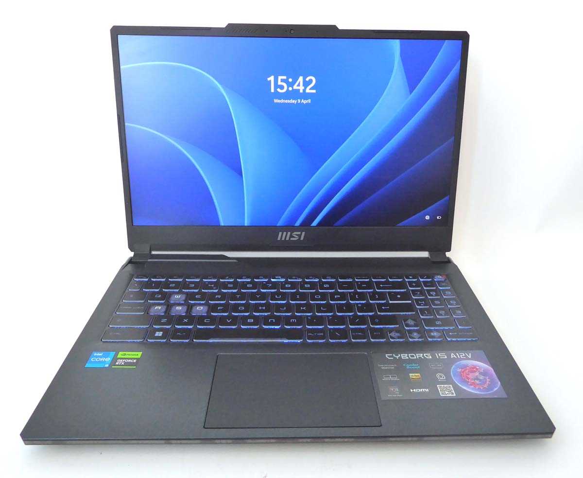 Lot MSI Cyborg Gaming Laptop 15-A12V, Intel Core...