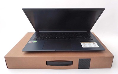Lot ASUS VivoBook Pro Laptop M6500R, AMD...