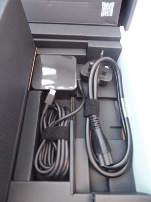 Lot ASUS Zenbook Laptop UX3402V, Intel i9-13900H,...