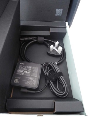 Lot ASUS Zenbook Laptop UM3504D, AMDR7-7735U,...