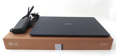 Lot LG Notebook PC 15Z90ST-G.AD85A1, Intel Core...